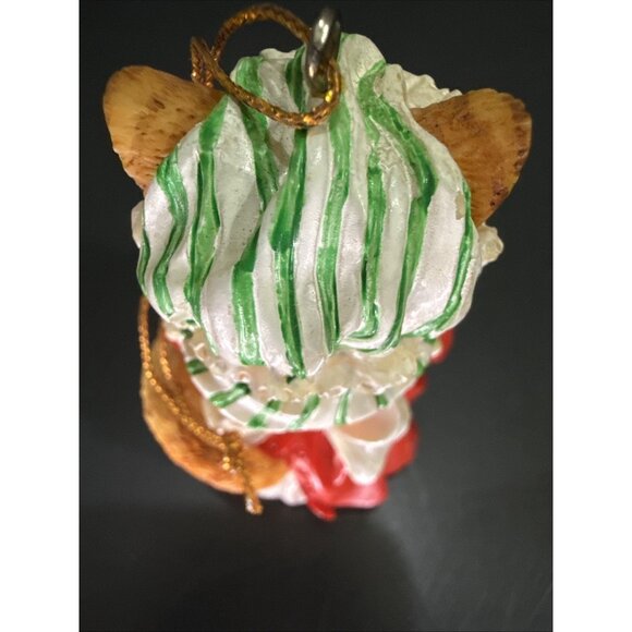 Vintage AGC Inc "Grandma is Love 1995" Cat With Tray of Cookies Ornament 3.25" - Picture 9 of 16